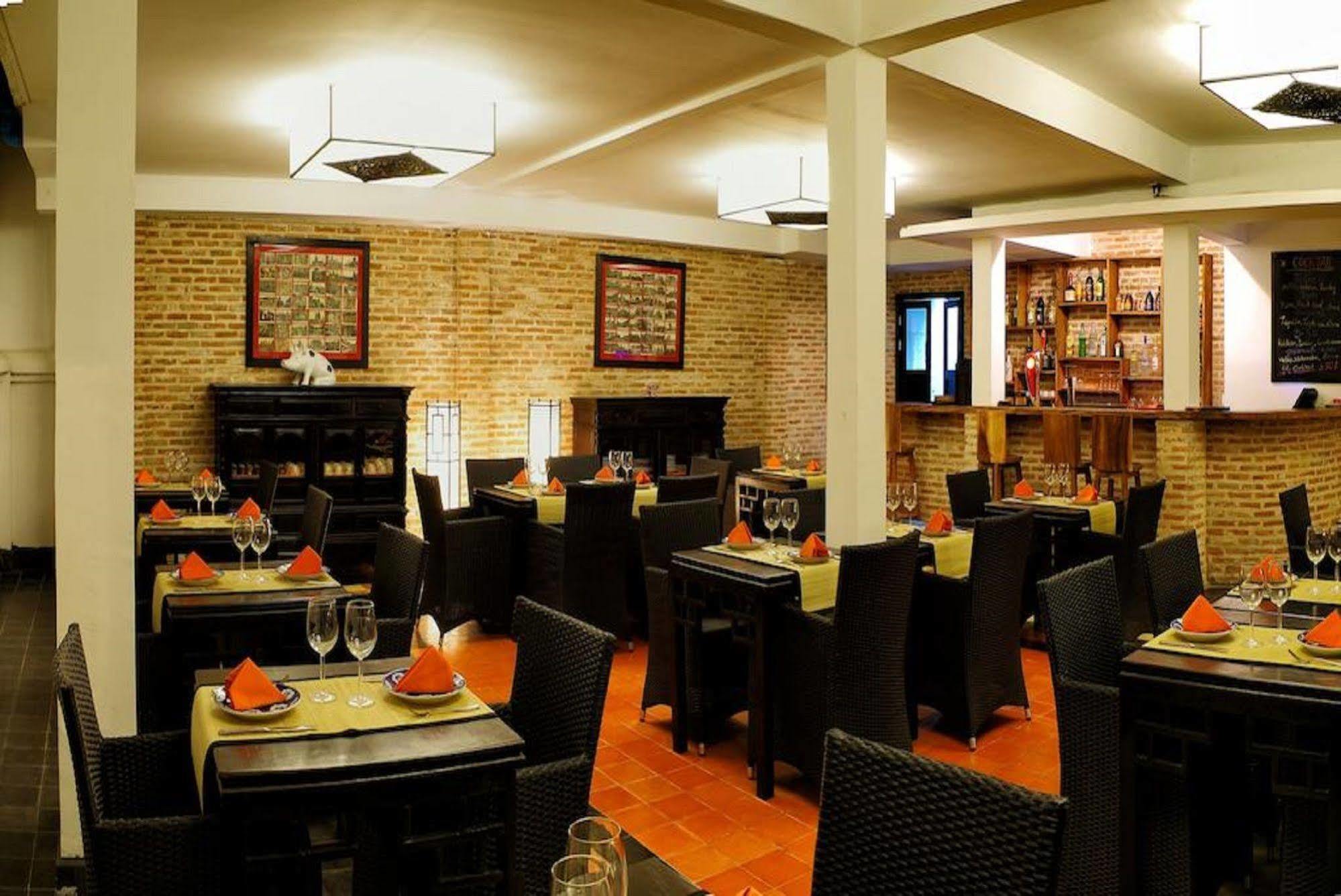 Villa Silk Road Hotel พนมเปญ ภายนอก รูปภาพ
