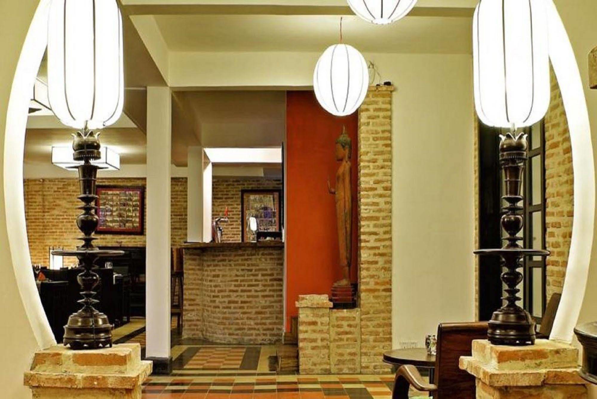 Villa Silk Road Hotel พนมเปญ ภายนอก รูปภาพ